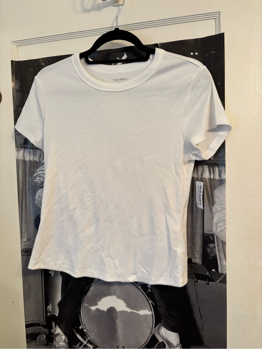 Old Navy Viral White Short Sleeve Crewneck Tee